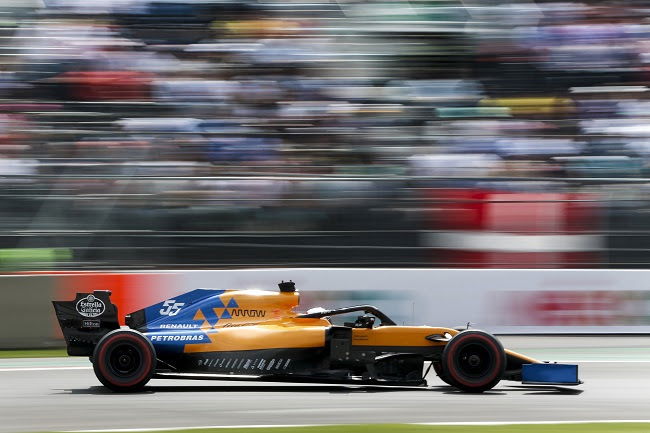 Ricciardo terpacu oleh performa GP AS Renault